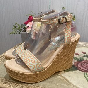 Sbicca Kimms Leather Floral Wedge Sandals Blue Tan Sz 9 New in Box